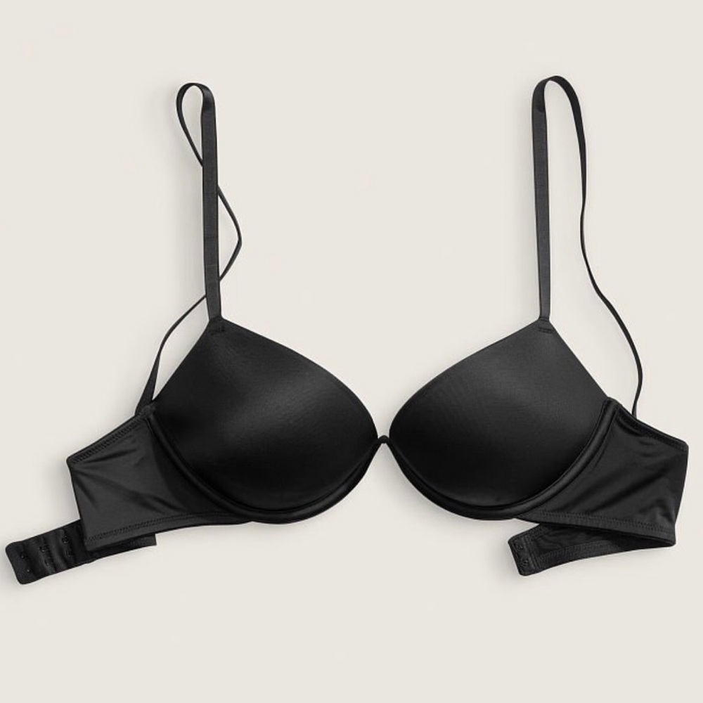 NWT Victoria’s Secret Black 36D Push-Up Plunge Bra